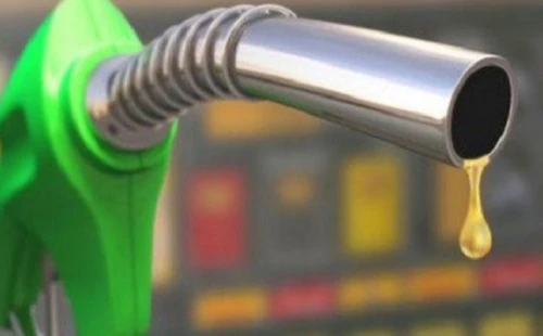 ডিজেলের তীব্র সংকট: মুন্সীগঞ্জে সেচ নিয়ে বিপাকে কৃষক, ৫ হাজার টন আমদানিতেও কাটছে না অস্বস্তি