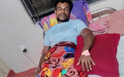 যশোরের চৌগাছায় জমি বিরোধের জেরে ট্রাক ড্রাইভারকে পিলারে বেঁধ নির্মম নির্যাতন, থানায় অভিযোগ